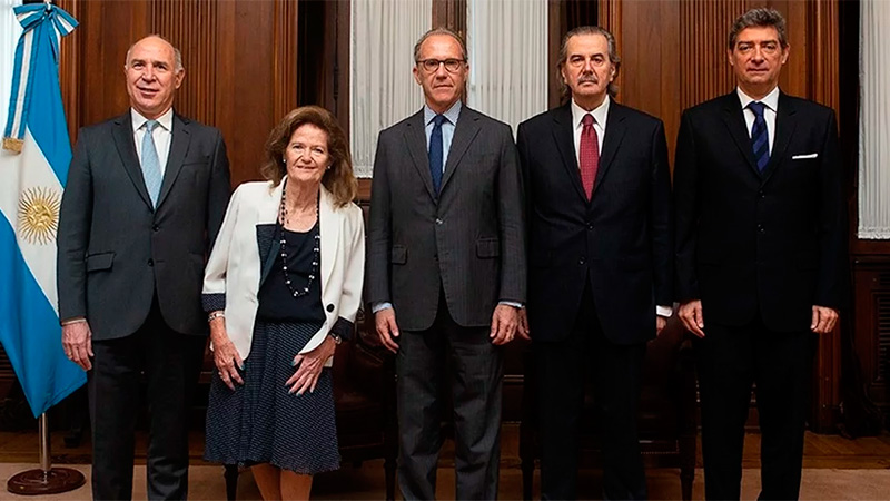 Image: https://elonce-media.elonce.com.ar/fotos-nuevo/2019/09/11/o_1568213394.jpg