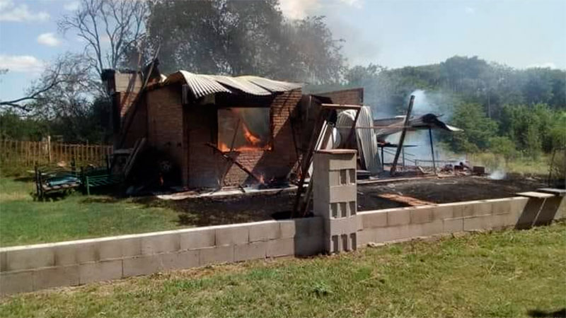 Acusan a una mujer de matar a su pareja e incendiar la casa para quemarlo Acusan a una mujer de matar a su pareja e incendiar la casa para quemarlo