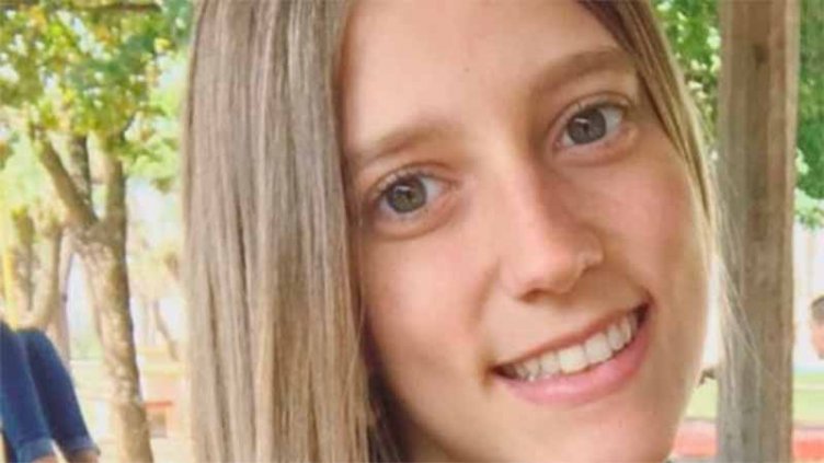 Sigue la intensa búsqueda de la joven cuyo auto fue arrastrado a un arroyo
