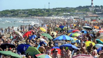 Vacaciones 2020: Cuánto cuesta un día en las playas argentinas