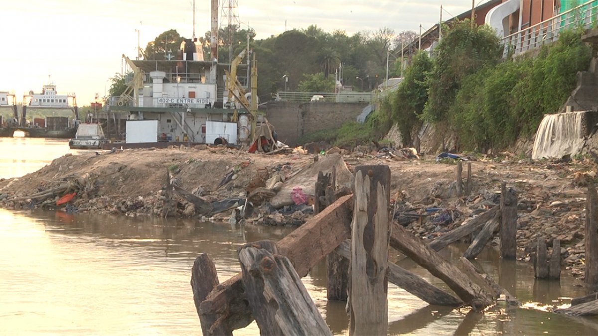 La bajante en el Puerto de Paraná.